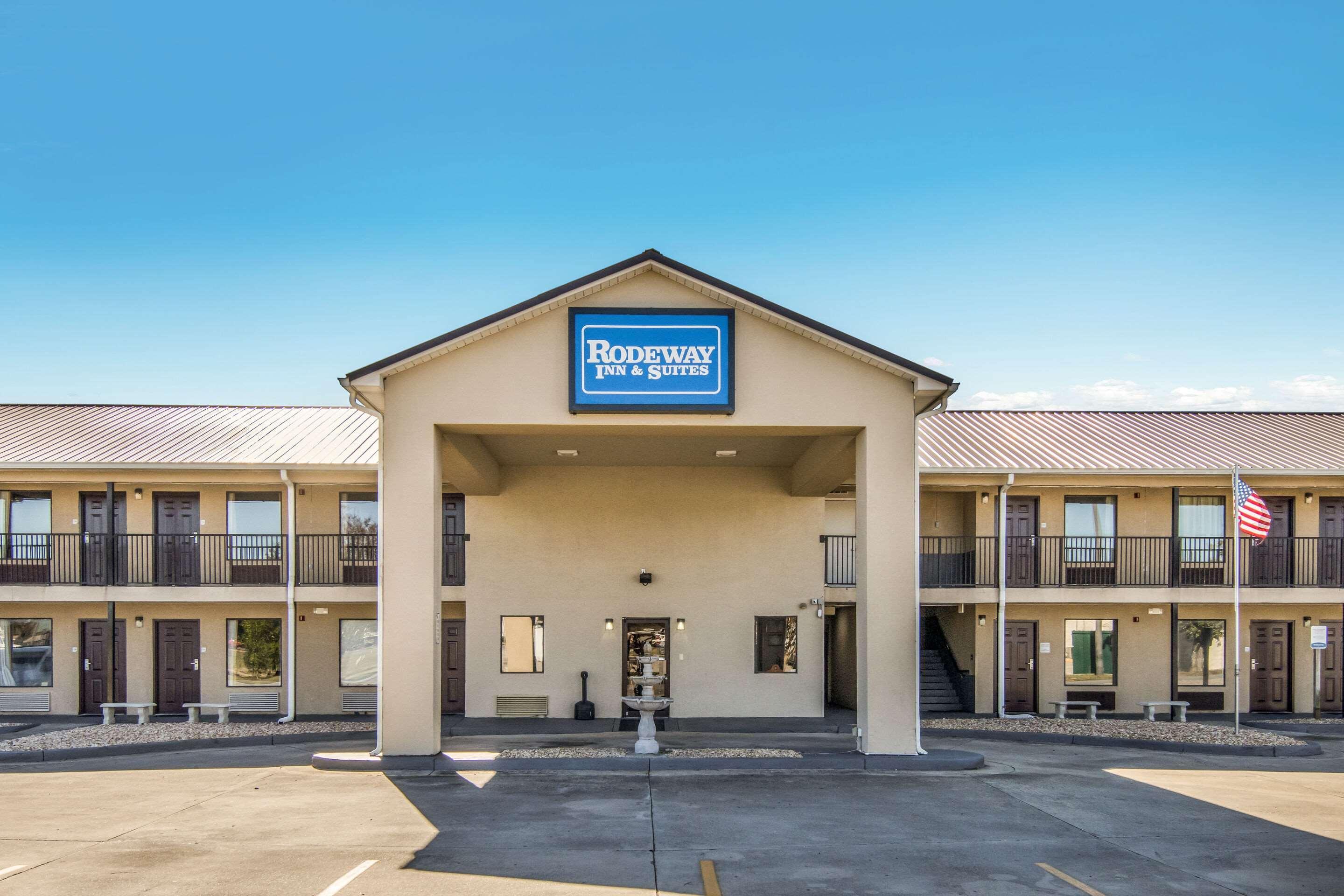 Rodeway Inn & Suites Dublin Exterior photo